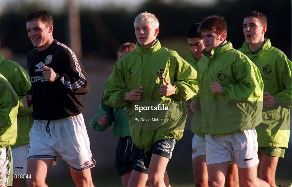 21 January 1999; Pictured are, from left, Jim Goodwin, Glen Fitzpatrick, Dave Warren and John O'Shea during a Republic of Ireland U17's training session at St. Fintans School in Sutton, Dublin. Photo by David Maher/Sportsfile