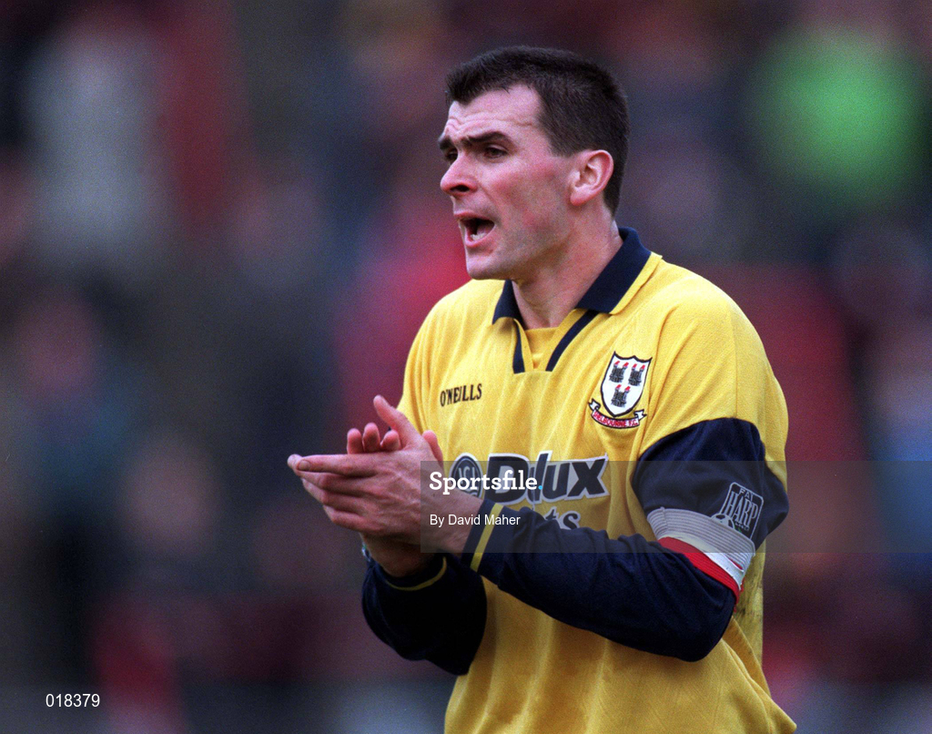 26 October 1997; Pat Scully of Shelbourne during the Bord Gáis National League Premier Division match between Bohemians and Shelbourne at Dalymount Park in Dublin. Photo by David Maher/Sportsfile