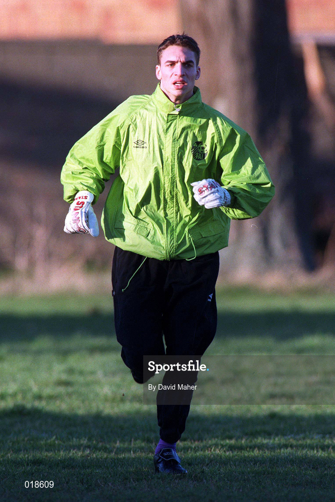 21 January 1999; Wesdie Abdelaziz during a Republic of Ireland U17's training session at St. Fintans School in Sutton, Dublin. Photo by David Maher/Sportsfile