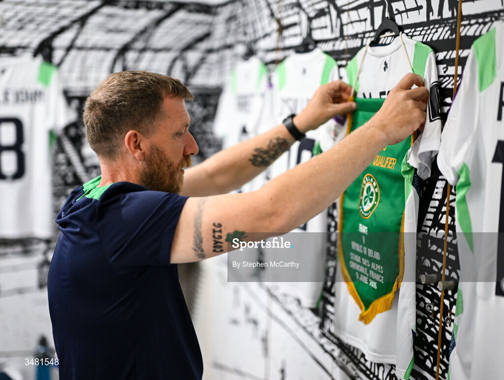 9 June 2026; Republic of Ireland equipment officer Barry Sanfey adjusts the match day pennant on the jersey of Republic of Ireland captain Katie McCabe before the 2027 FIFA Women’s World Cup Qualifier match between France and Republic of Ireland at Stade des Alpes in Grenoble, France. Photo by Stephen McCarthy/Sportsfile