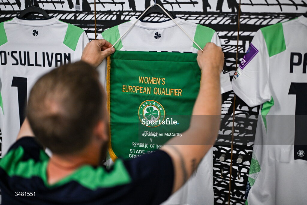 9 June 2026; Republic of Ireland equipment officer Barry Sanfey adjusts the match day pennant on the jersey of Republic of Ireland captain Katie McCabe before the 2027 FIFA Women’s World Cup Qualifier match between France and Republic of Ireland at Stade des Alpes in Grenoble, France. Photo by Stephen McCarthy/Sportsfile