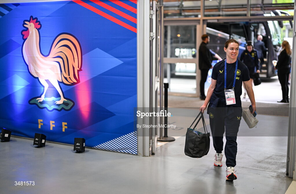 9 June 2026; Aoife Mannion of Republic of Ireland arrives before the 2027 FIFA Women’s World Cup Qualifier match between France and Republic of Ireland at Stade des Alpes in Grenoble, France. Photo by Stephen McCarthy/Sportsfile