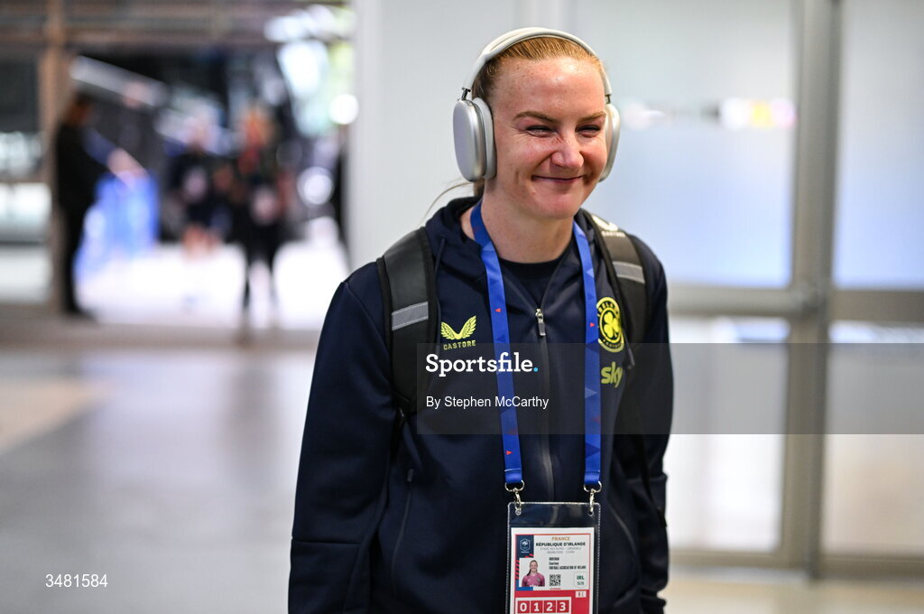 9 June 2026; Republic of Ireland goalkeeper Courtney Brosnan arrives before the 2027 FIFA Women’s World Cup Qualifier match between France and Republic of Ireland at Stade des Alpes in Grenoble, France. Photo by Stephen McCarthy/Sportsfile