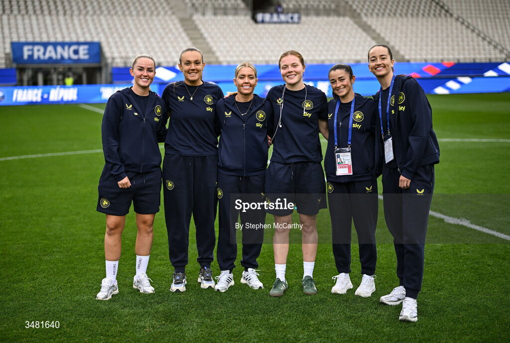 9 June 2026; Jessie Stapleton, Grace Moloney, Denise O’Sullivan, Emily Murphy, Marissa Sheva and Anna Patten of Republic of Ireland before the 2027 FIFA Women’s World Cup Qualifier match between France and Republic of Ireland at Stade des Alpes in Grenoble, France. Photo by Stephen McCarthy/Sportsfile