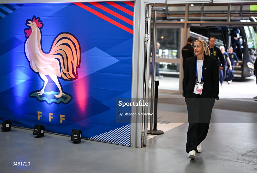 9 June 2026; Republic of Ireland head coach Carla Ward arrives before the 2027 FIFA Women’s World Cup Qualifier match between France and Republic of Ireland at Stade des Alpes in Grenoble, France. Photo by Stephen McCarthy/Sportsfile
