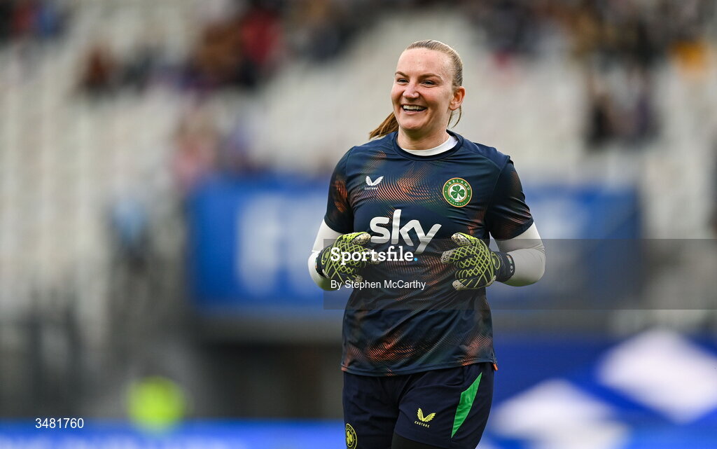 9 June 2026; Republic of Ireland goalkeeper Courtney Brosnan warms up before the 2027 FIFA Women’s World Cup Qualifier match between France and Republic of Ireland at Stade des Alpes in Grenoble, France. Photo by Stephen McCarthy/Sportsfile