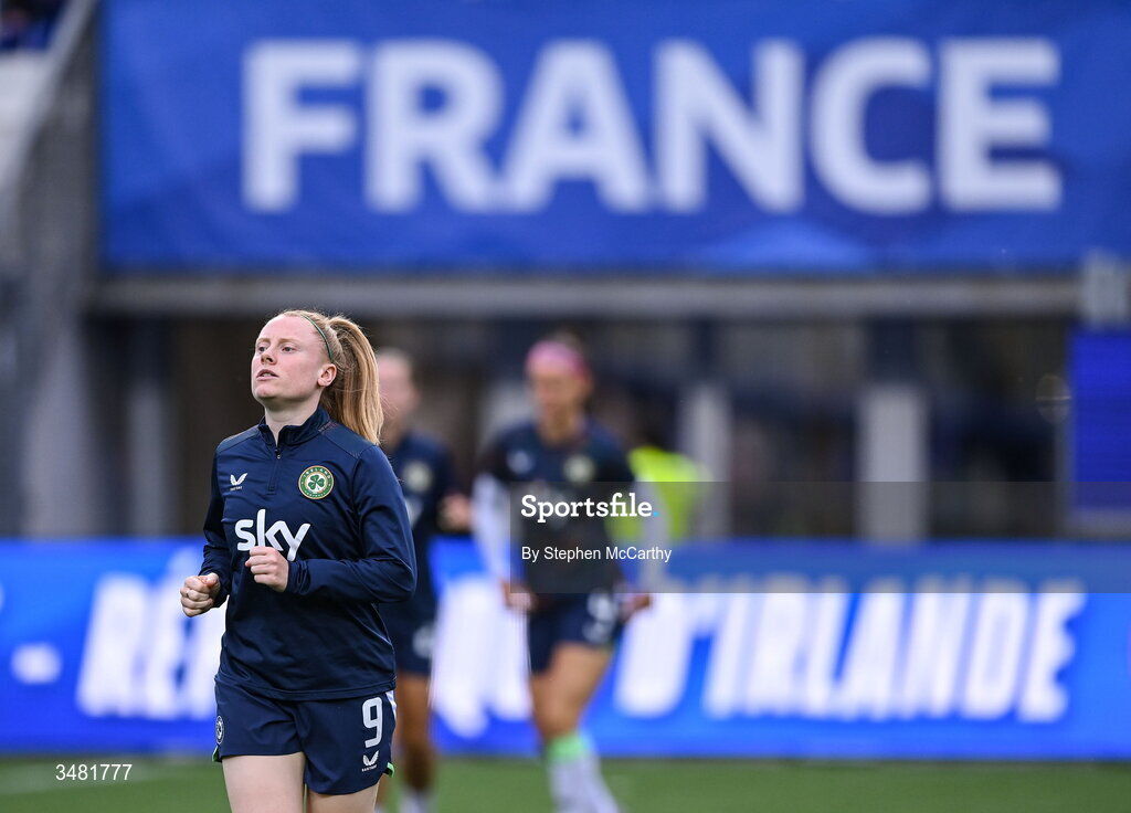 9 June 2026; Amber Barrett of Republic of Ireland warms up before the 2027 FIFA Women’s World Cup Qualifier match between France and Republic of Ireland at Stade des Alpes in Grenoble, France. Photo by Stephen McCarthy/Sportsfile