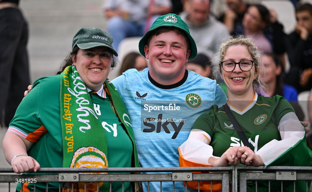 9 June 2026; Republic of Ireland supporters before the 2027 FIFA Women’s World Cup Qualifier match between France and Republic of Ireland at Stade des Alpes in Grenoble, France. Photo by Stephen McCarthy/Sportsfile