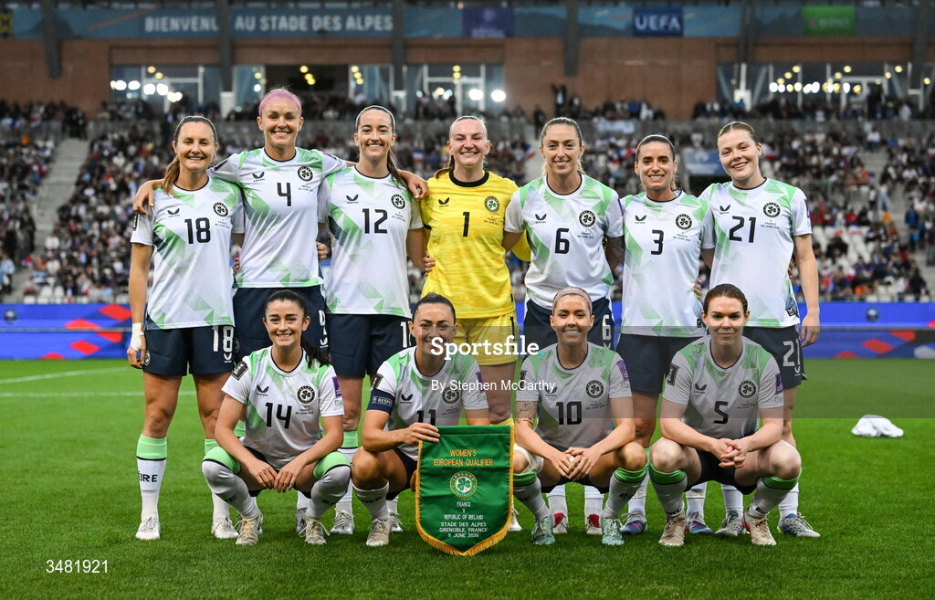 9 June 2026; The Republic of Ireland team photo before the 2027 FIFA Women’s World Cup Qualifier match between France and Republic of Ireland at Stade des Alpes in Grenoble, France. Photo by Stephen McCarthy/Sportsfile