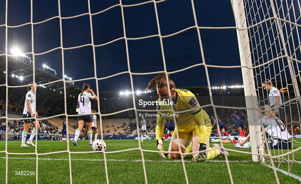 9 June 2026; Republic of Ireland goalkeeper Courtney Brosnan and teammates reacts after their side concede a first goal scored by Melvine Malard of France, hidden, during the 2027 FIFA Women’s World Cup Qualifier match between France and Republic of Ireland at Stade des Alpes in Grenoble, France. Photo by Stephen McCarthy/Sportsfile