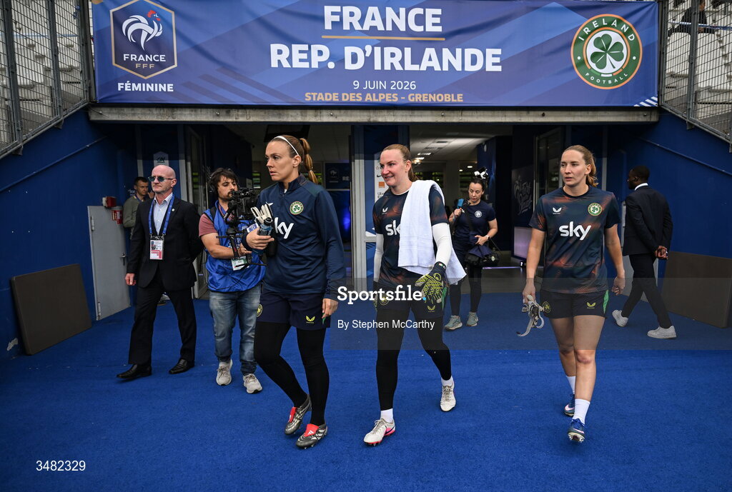 9 June 2026; Republic of Ireland goalkeepers from left, Grace Moloney, Courtney Brosnan and Sophie Whitehouse make their way out onto the pitch for the warm-ups before the 2027 FIFA Women’s World Cup Qualifier match between France and Republic of Ireland at Stade des Alpes in Grenoble, France. Photo by Stephen McCarthy/Sportsfile