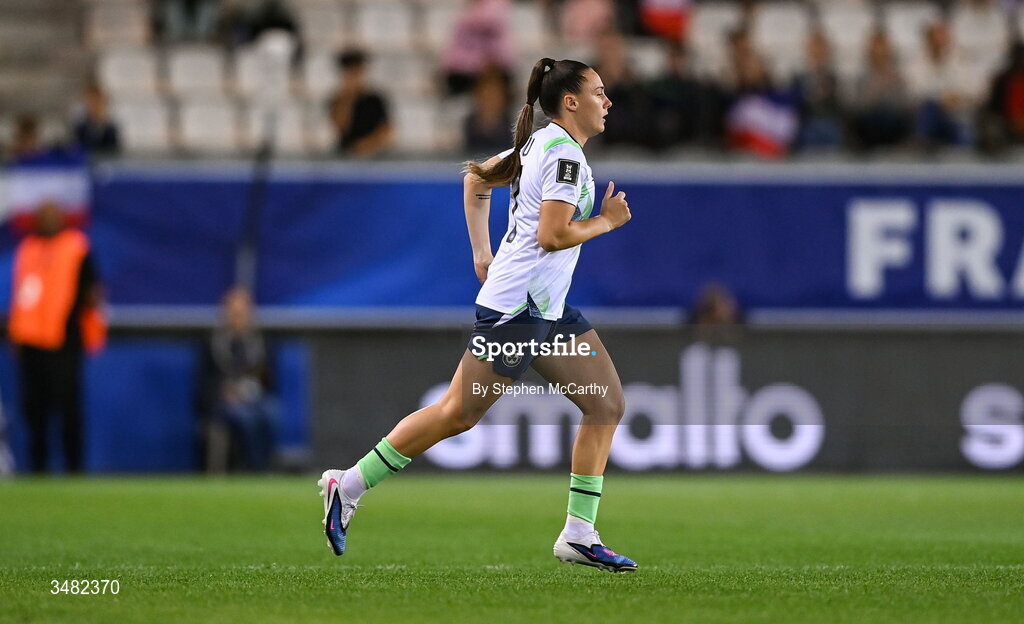 9 June 2026; Jess Ziu of Republic of Ireland during the 2027 FIFA Women’s World Cup Qualifier match between France and Republic of Ireland at Stade des Alpes in Grenoble, France. Photo by Stephen McCarthy/Sportsfile