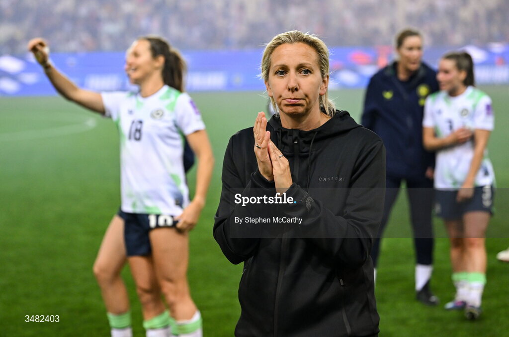 9 June 2026; Republic of Ireland head coach Carla Ward acknowledges her side's supporters after the 2027 FIFA Women’s World Cup Qualifier match between France and Republic of Ireland at Stade des Alpes in Grenoble, France. Photo by Stephen McCarthy/Sportsfile