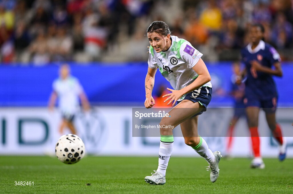 9 June 2026; Abbie Larkin of Republic of Ireland during the 2027 FIFA Women’s World Cup Qualifier match between France and Republic of Ireland at Stade des Alpes in Grenoble, France. Photo by Stephen McCarthy/Sportsfile