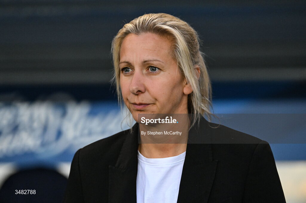9 June 2026; Republic of Ireland head coach Carla Ward before the 2027 FIFA Women’s World Cup Qualifier match between France and Republic of Ireland at Stade des Alpes in Grenoble, France. Photo by Stephen McCarthy/Sportsfile