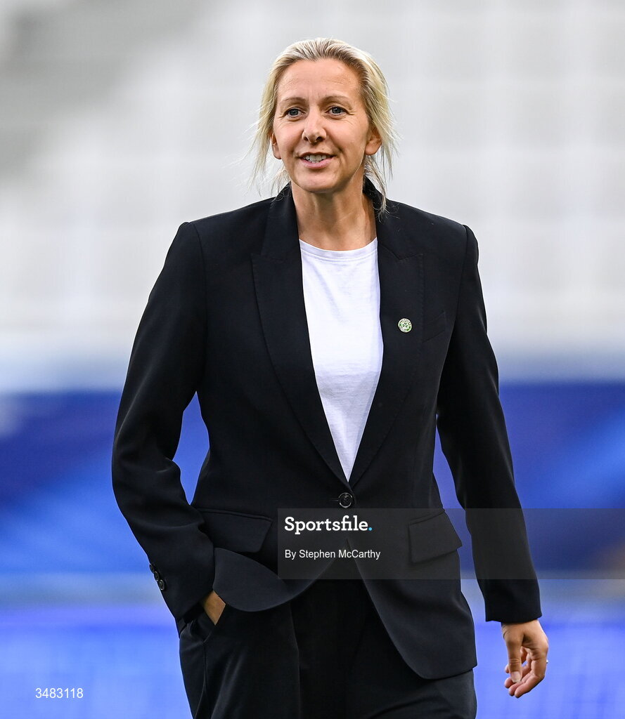 9 June 2026; Republic of Ireland head coach Carla Ward before the 2027 FIFA Women’s World Cup Qualifier match between France and Republic of Ireland at Stade des Alpes in Grenoble, France. Photo by Stephen McCarthy/Sportsfile