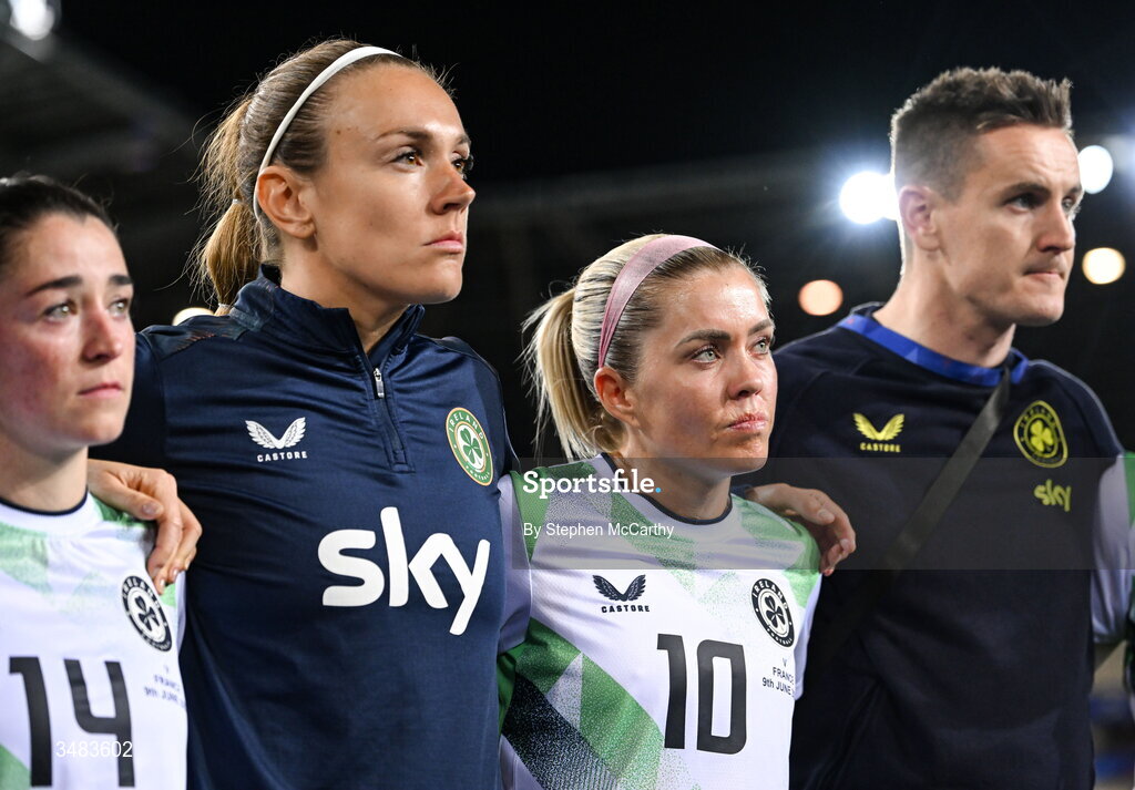 9 June 2026; Republic of Ireland players, from left, Marissa Sheva, goalkeeper Grace Moloney, Denise O’Sullivan and STATSports analyst Ronan Molloy during the 2027 FIFA Women’s World Cup Qualifier match between France and Republic of Ireland at Stade des Alpes in Grenoble, France. Photo by Stephen McCarthy/Sportsfile