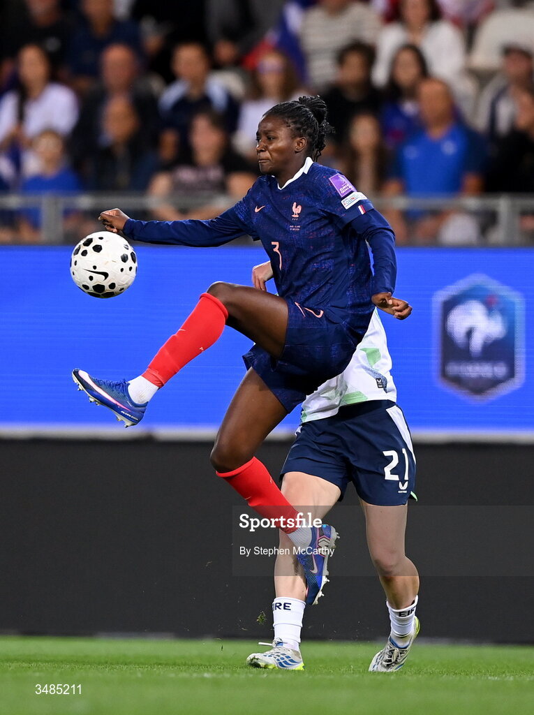 9 June 2026; Thiniba Samoura of France during the 2027 FIFA Women’s World Cup Qualifier match between France and Republic of Ireland at Stade des Alpes in Grenoble, France. Photo by Stephen McCarthy/Sportsfile