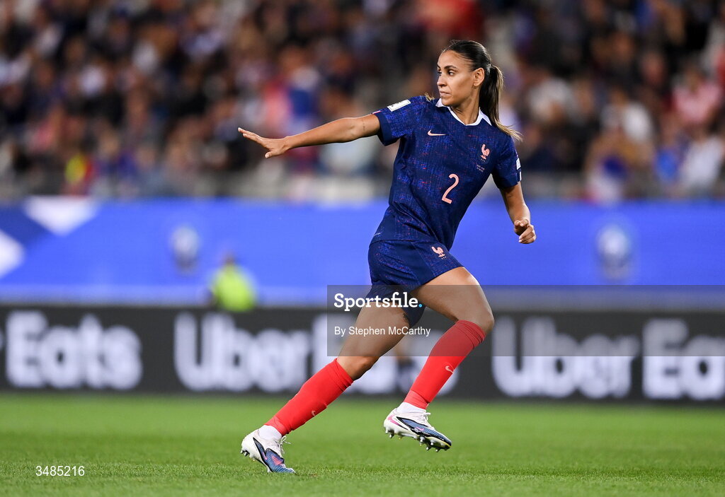 9 June 2026; Maelle Lakrar of France during the 2027 FIFA Women’s World Cup Qualifier match between France and Republic of Ireland at Stade des Alpes in Grenoble, France. Photo by Stephen McCarthy/Sportsfile