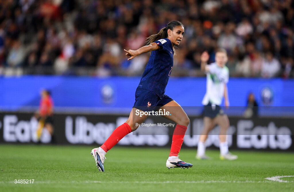 9 June 2026; Maelle Lakrar of France during the 2027 FIFA Women’s World Cup Qualifier match between France and Republic of Ireland at Stade des Alpes in Grenoble, France. Photo by Stephen McCarthy/Sportsfile