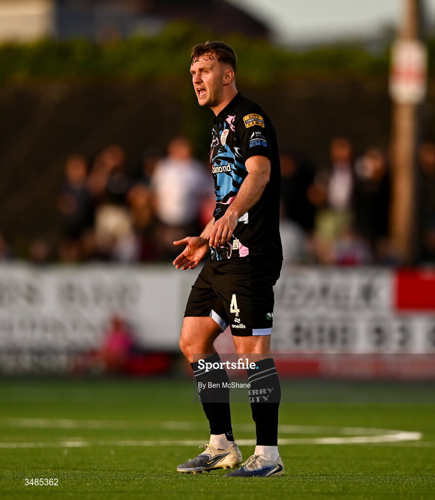 29 May 2026; Jamie Stott of Derry City during the SSE Airtricity Men’s Premier Division match between Dundalk and Derry City at Oriel Park in Dundalk, Louth. Photo by Ben McShane/Sportsfile
