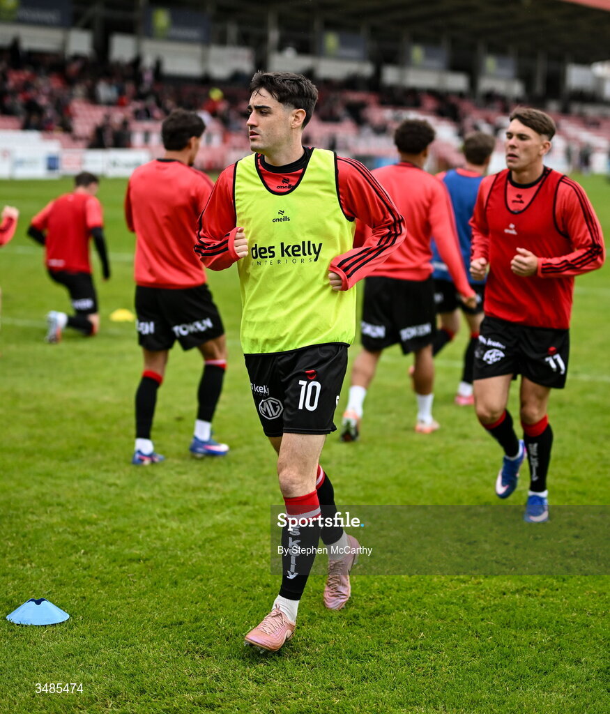 12 June 2026; Dawson Devoy of Bohemians warms up before the SSE Airtricity Men’s Premier Division match between Derry City and Bohemians at Find Insurance Celtic Park in Derry. Photo by Stephen McCarthy/Sportsfile