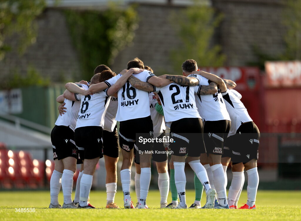 12 June 2026; Dundalk players in a huddle before the SSE Airtricity Men’s Premier Division match between Galway United and Dundalk at Turner's Cross Stadium in Cork. Photo by Mark Kavanagh/Sportsfile