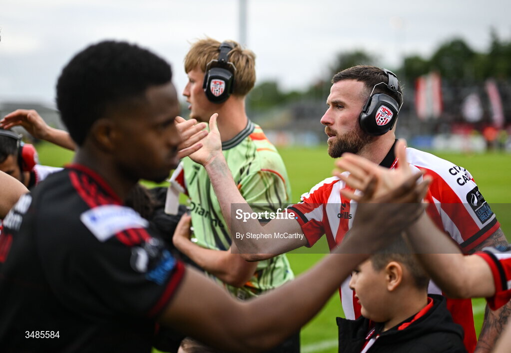 12 June 2026; Patrick McClean of Derry City wears ear defenders as part of a Derry City awareness initiative before the SSE Airtricity Men’s Premier Division match between Derry City and Bohemians at Find Insurance Celtic Park in Derry. Photo by Stephen McCarthy/Sportsfile