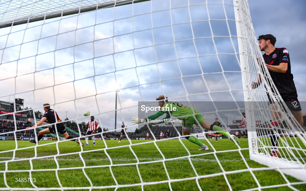 12 June 2026; Kevin dos Santos of Derry City scores his side's fourth goal, past Bohemians goalkeeper Paul Walters, during the SSE Airtricity Men’s Premier Division match between Derry City and Bohemians at Find Insurance Celtic Park in Derry. Photo by Stephen McCarthy/Sportsfile