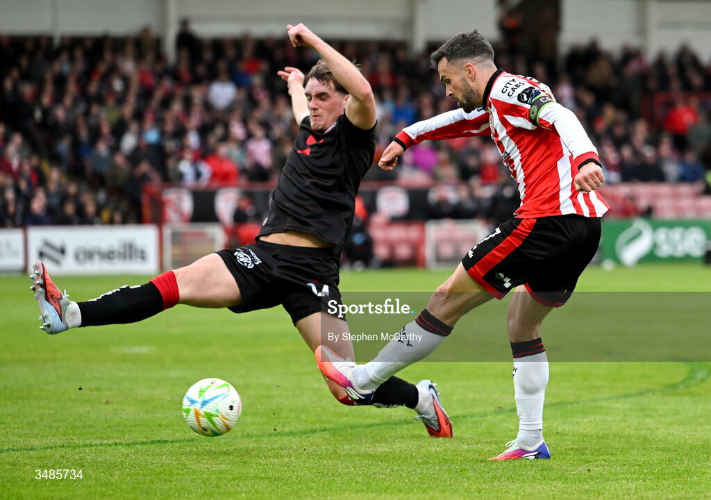 12 June 2026; Michael Duffy of Derry City in action against Cian Byrne of Bohemians during the SSE Airtricity Men’s Premier Division match between Derry City and Bohemians at Find Insurance Celtic Park in Derry. Photo by Stephen McCarthy/Sportsfile