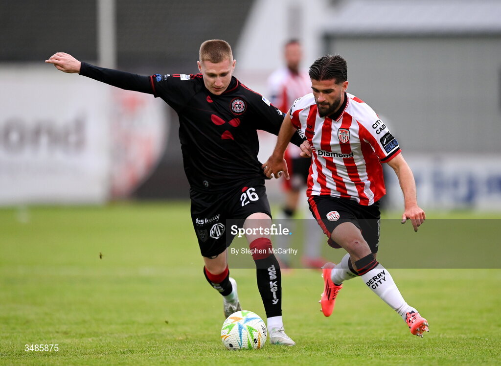 12 June 2026; Brandon Fleming of Derry City in action against Ross Tierney of Bohemians during the SSE Airtricity Men’s Premier Division match between Derry City and Bohemians at Find Insurance Celtic Park in Derry. Photo by Stephen McCarthy/Sportsfile