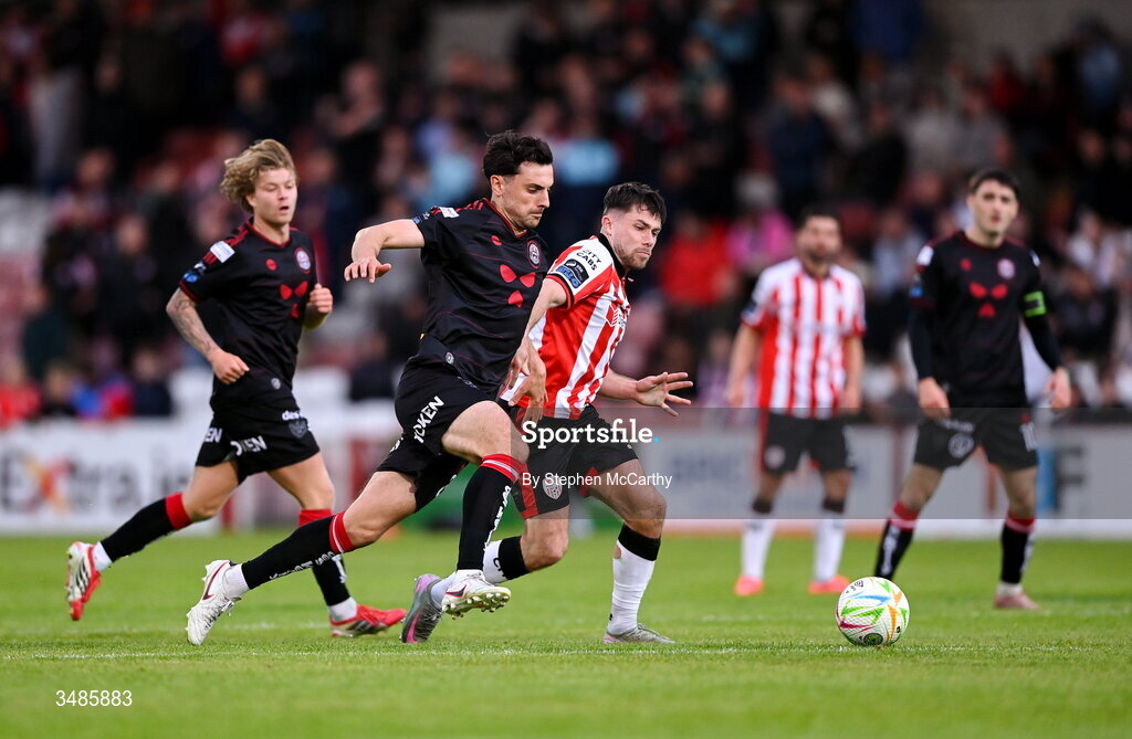 12 June 2026; Adam O'Reilly of Derry City in action against Jordan Flores of Bohemians during the SSE Airtricity Men’s Premier Division match between Derry City and Bohemians at Find Insurance Celtic Park in Derry. Photo by Stephen McCarthy/Sportsfile