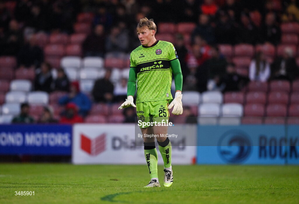 12 June 2026; Bohemians goalkeeper Paul Walters during the SSE Airtricity Men’s Premier Division match between Derry City and Bohemians at Find Insurance Celtic Park in Derry. Photo by Stephen McCarthy/Sportsfile