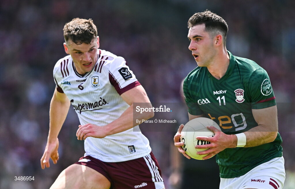 14 June 2026; Sam McCartan of Westmeath in action against John Daly of Galway during the GAA Football All-Ireland Senior Championship Round 2A match between Galway and Westmeath at Pearse Stadium in Salthill, Galway. Photo by Piaras Ó Mídheach/Sportsfile