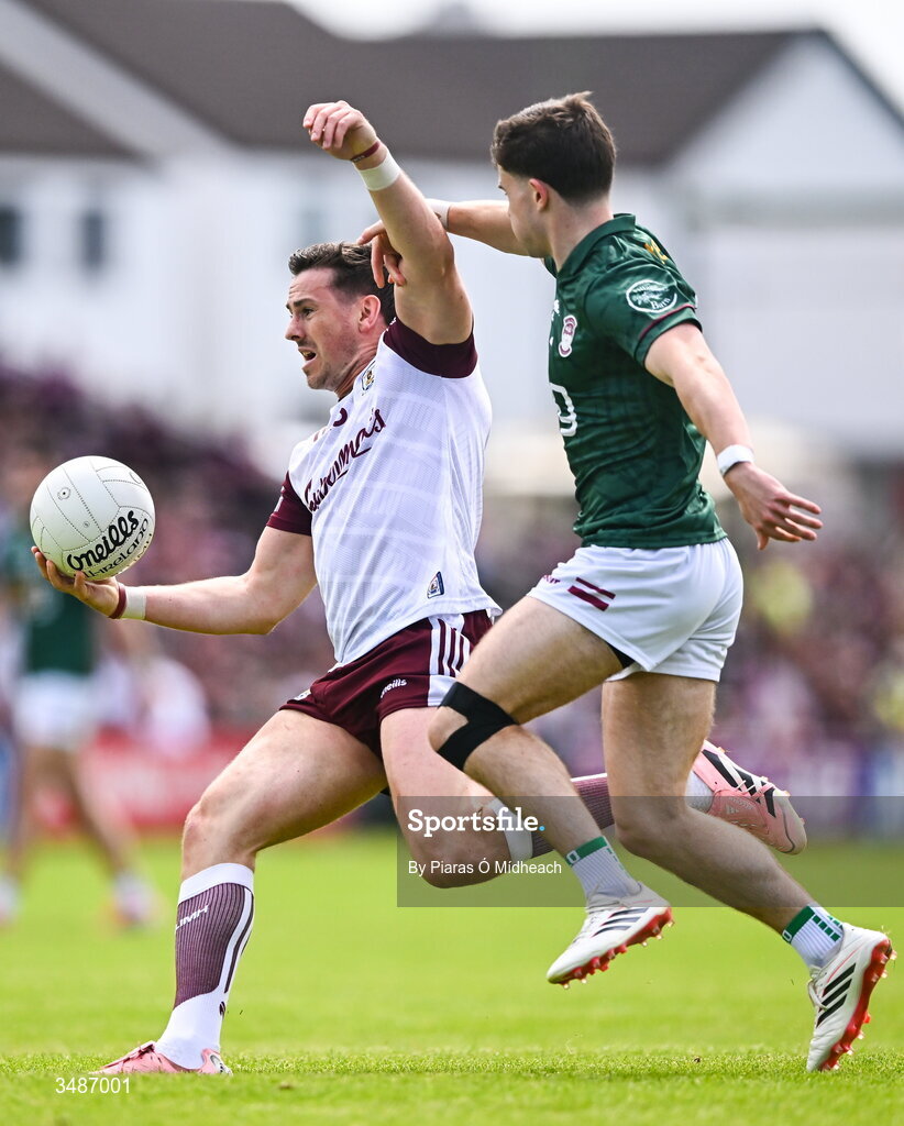 14 June 2026; Shane Walsh of Galway gets away from Daniel Scahill of Westmeath during the GAA Football All-Ireland Senior Championship Round 2A match between Galway and Westmeath at Pearse Stadium in Salthill, Galway. Photo by Piaras Ó Mídheach/Sportsfile