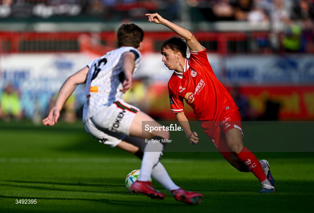 22 June 2026; James Norris of Shelbourne in action against Darragh Power of Bohemians during the SSE Airtricity Men’s Premier Division match between Shelbourne and Bohemians at Tolka Park in Dublin. Photo by Tyler Miller/Sportsfile