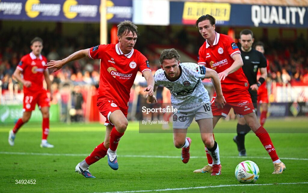 22 June 2026; James Norris of Shelbourne in action against Darragh Power of Bohemians during the SSE Airtricity Men’s Premier Division match between Shelbourne and Bohemians at Tolka Park in Dublin. Photo by Tyler Miller/Sportsfile
