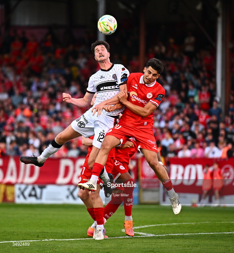 22 June 2026; Patrick Hickey of Bohemians in action against Rodrigo Freitas of Shelbourne during the SSE Airtricity Men’s Premier Division match between Shelbourne and Bohemians at Tolka Park in Dublin. Photo by Tyler Miller/Sportsfile