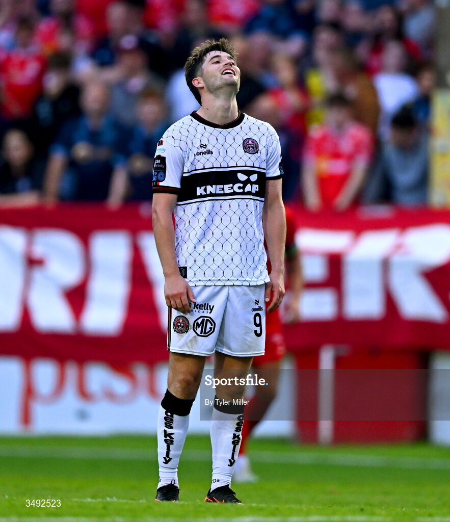 22 June 2026; Colm Whelan of Bohemians reacts to a missed opportunity on goal during the SSE Airtricity Men’s Premier Division match between Shelbourne and Bohemians at Tolka Park in Dublin. Photo by Tyler Miller/Sportsfile