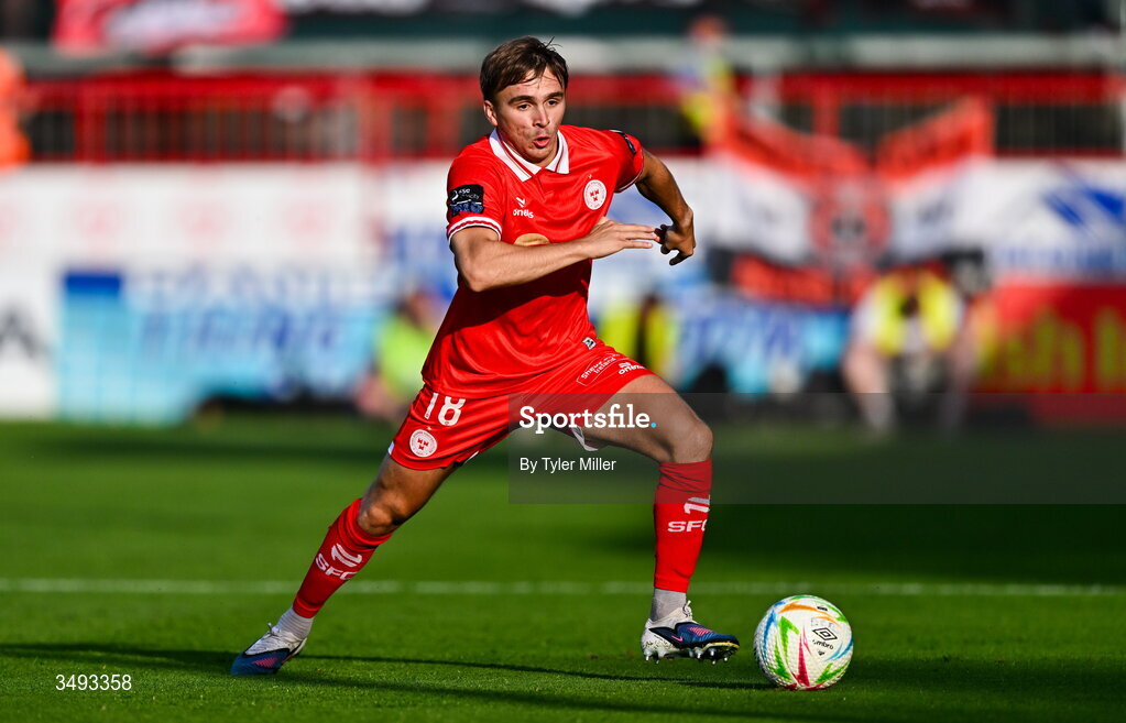 22 June 2026; James Norris of Shelbourne during the SSE Airtricity Men’s Premier Division match between Shelbourne and Bohemians at Tolka Park in Dublin. Photo by Tyler Miller/Sportsfile