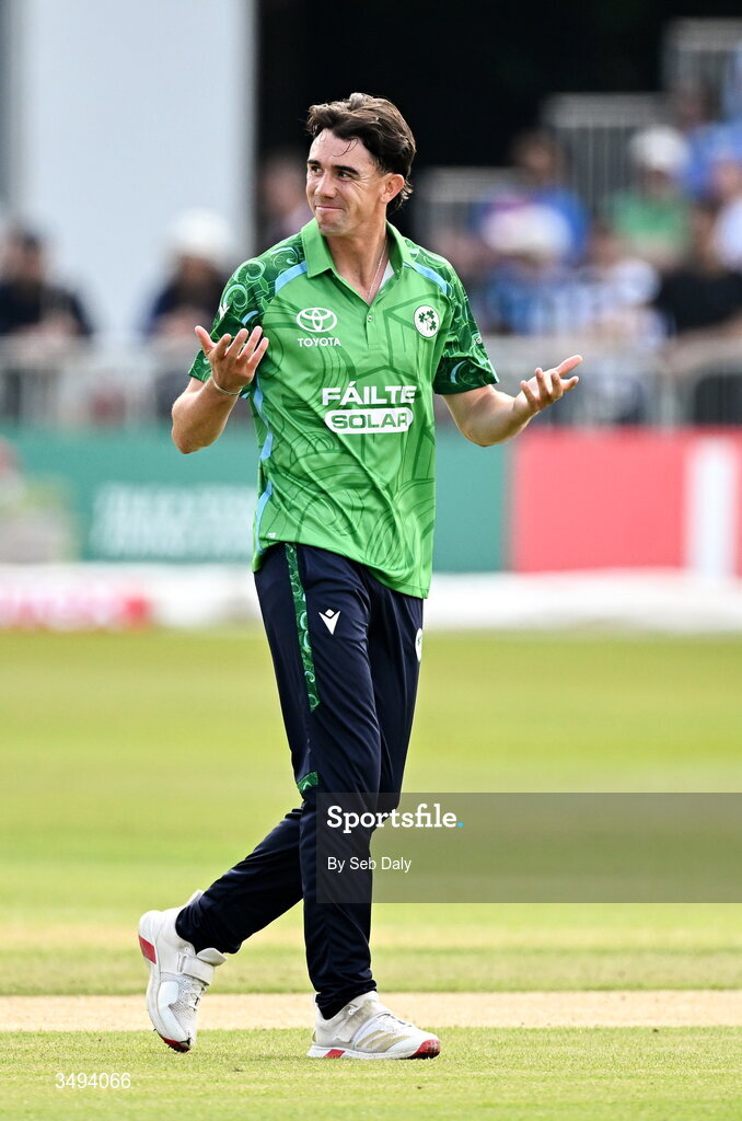 26 June 2026; Ireland bowler Matthew Hollard during match one of the Spinny Cup Men's T20 International series between Ireland and India at Stormont in Belfast. Photo by Seb Daly/Sportsfile