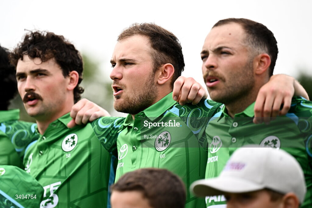 26 June 2026; Ireland's Tim Tector, centre, and teammates before match one of the Spinny Cup Men's T20 International series between Ireland and India at Stormont in Belfast. Photo by Seb Daly/Sportsfile