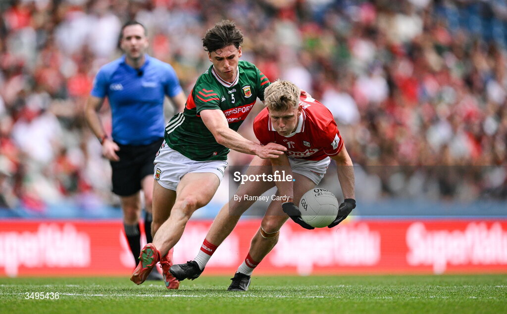 27 June 2026; Dara Sheedy of Cork in action against Sam Callinan of Mayo during the GAA Football All-Ireland Senior Championship quarter-final match between Cork and Mayo at Croke Park in Dublin. Photo by Ramsey Cardy/Sportsfile