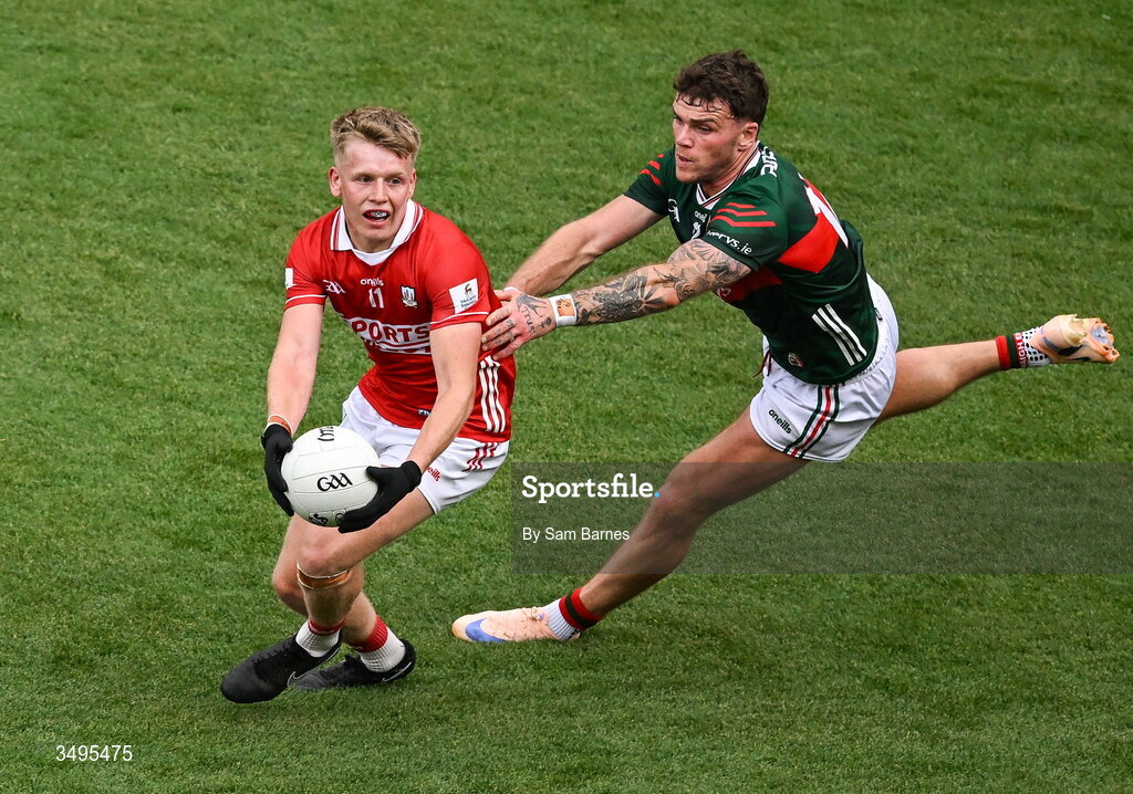 27 June 2026; Dara Sheedy of Cork in action against Jordan Flynn of Mayo during the GAA Football All-Ireland Senior Championship quarter-final match between Cork and Mayo at Croke Park in Dublin. Photo by Sam Barnes/Sportsfile