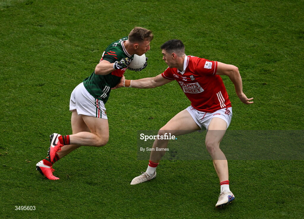 27 June 2026; Ryan O'Donoghue of Mayo in action against Rory Maguire of Cork during the GAA Football All-Ireland Senior Championship quarter-final match between Cork and Mayo at Croke Park in Dublin. Photo by Sam Barnes/Sportsfile