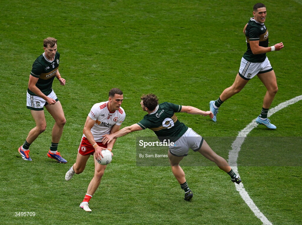 27 June 2026; Conn Kilpatrick of Tyrone in action against Seán O'Brien of Kerry during the GAA Football All-Ireland Senior Championship quarter-final match between Kerry and Tyrone at Croke Park in Dublin. Photo by Sam Barnes/Sportsfile