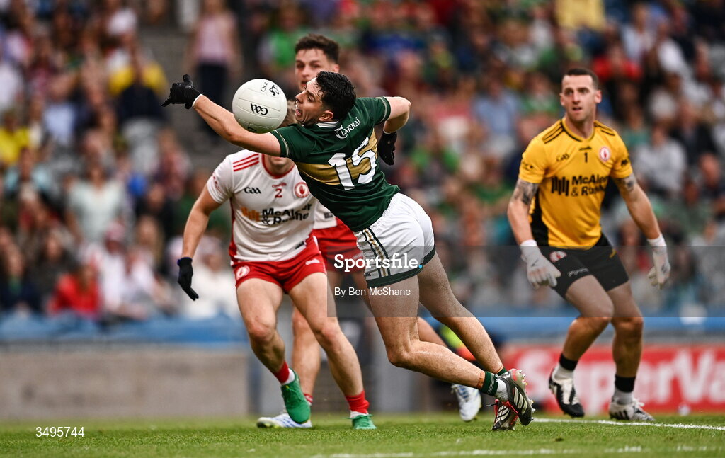27 June 2026; Dylan Geaney of Kerry misses a chance at goal during the GAA Football All-Ireland Senior Championship quarter-final match between Kerry and Tyrone at Croke Park in Dublin. Photo by Ben McShane/Sportsfile