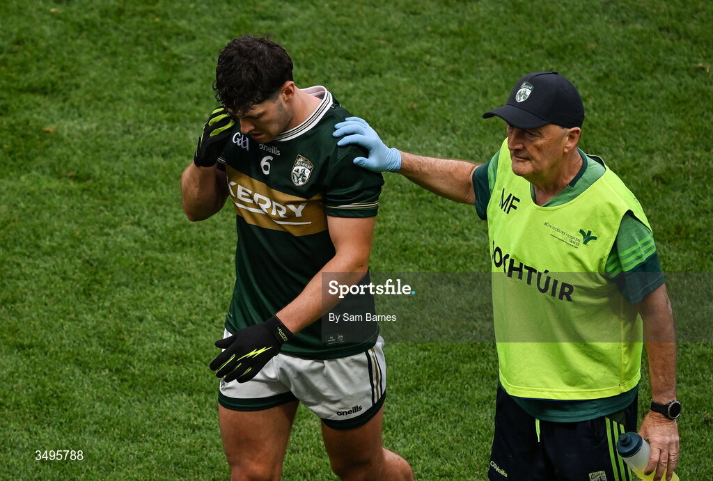 27 June 2026; Mike Breen of Kerry leaves the field after picking up an injury during the GAA Football All-Ireland Senior Championship quarter-final match between Kerry and Tyrone at Croke Park in Dublin. Photo by Sam Barnes/Sportsfile