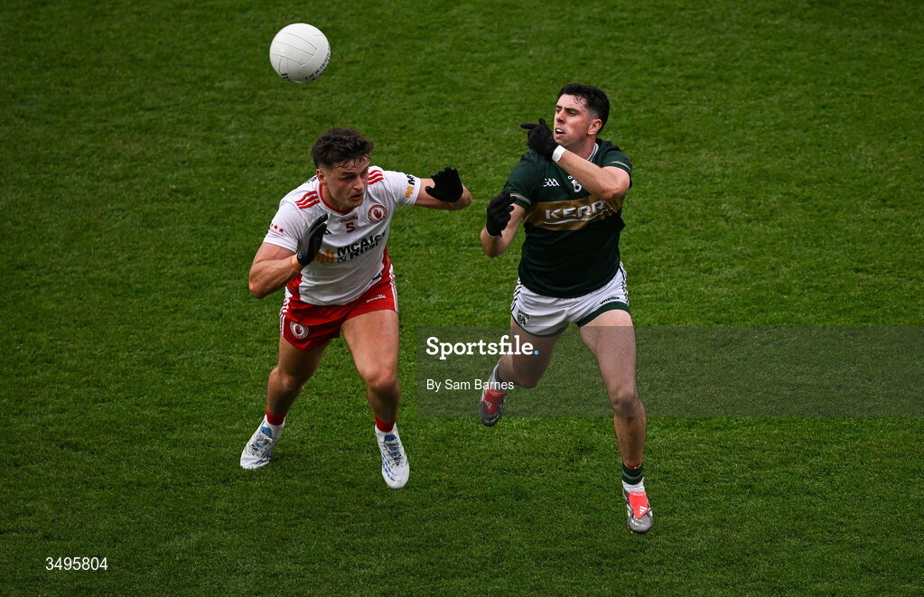 27 June 2026; Dylan Geaney of Kerry in action against Michael McKernan of Tyrone during the GAA Football All-Ireland Senior Championship quarter-final match between Kerry and Tyrone at Croke Park in Dublin. Photo by Sam Barnes/Sportsfile