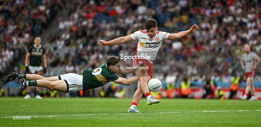 27 June 2026; Keith Evans of Kerry blocks this late shot by Michael McKernan of Tyrone during the GAA Football All-Ireland Senior Championship quarter-final match between Kerry and Tyrone at Croke Park in Dublin. Photo by Ray McManus/Sportsfile